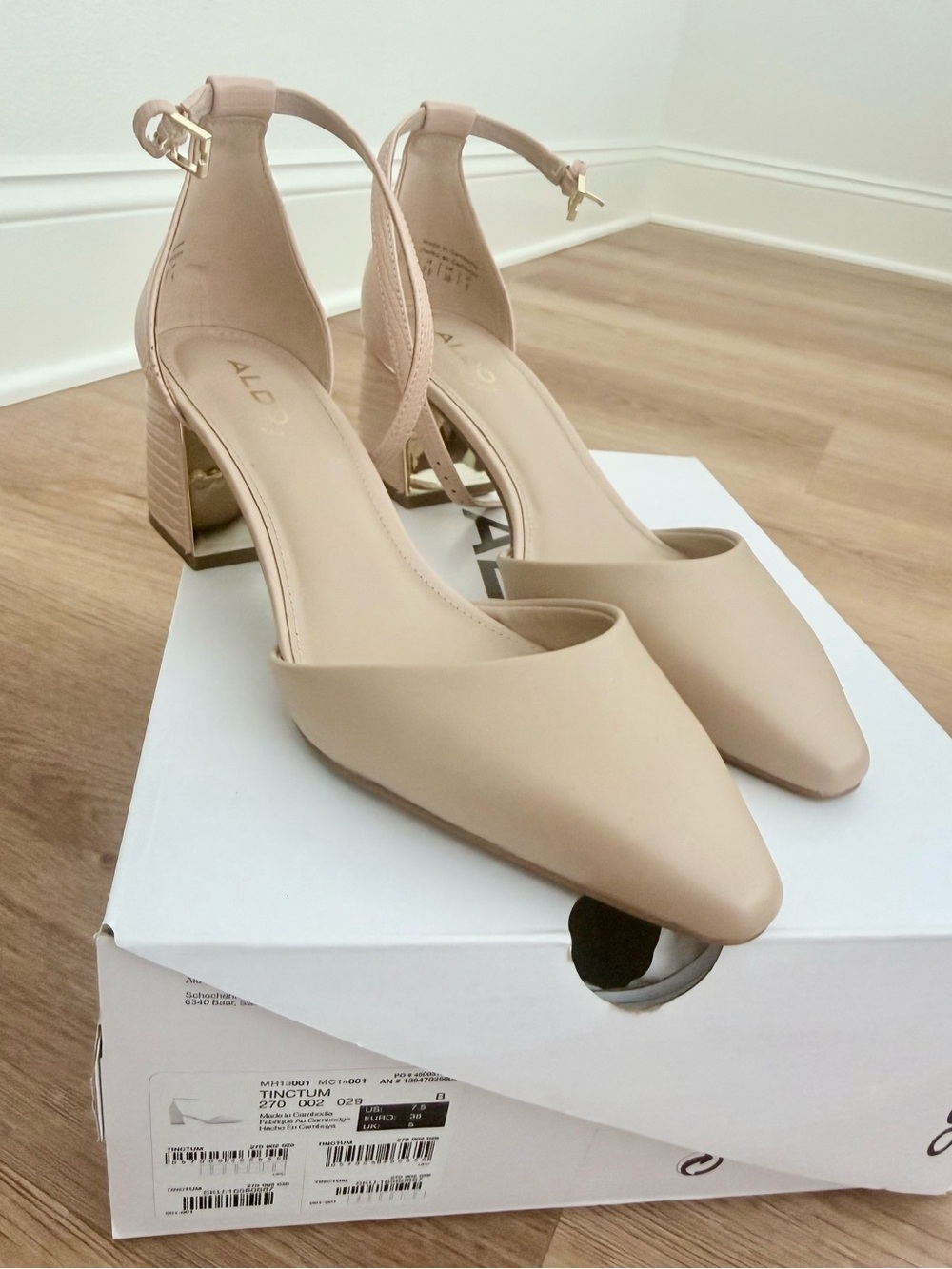 ALDO Tinctum Nude Pointed Toe Block Heels Size 7.5